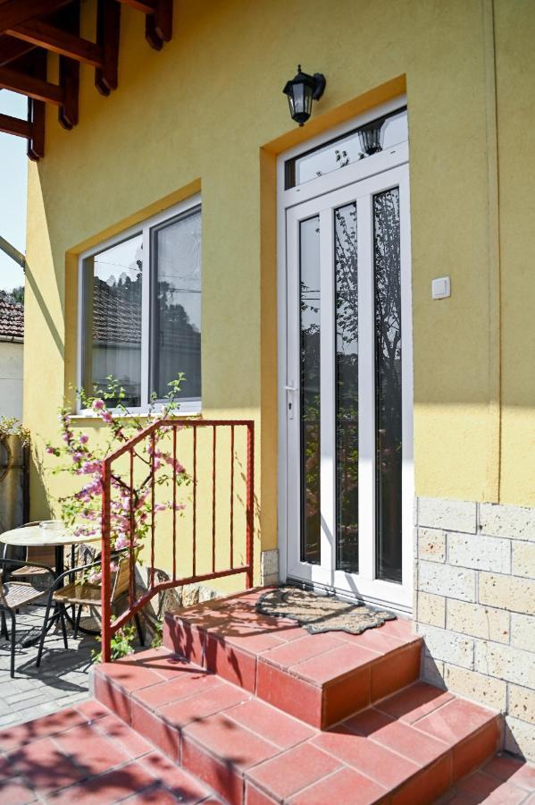 Angéla Vendegház Hotel Tokaj Exterior foto